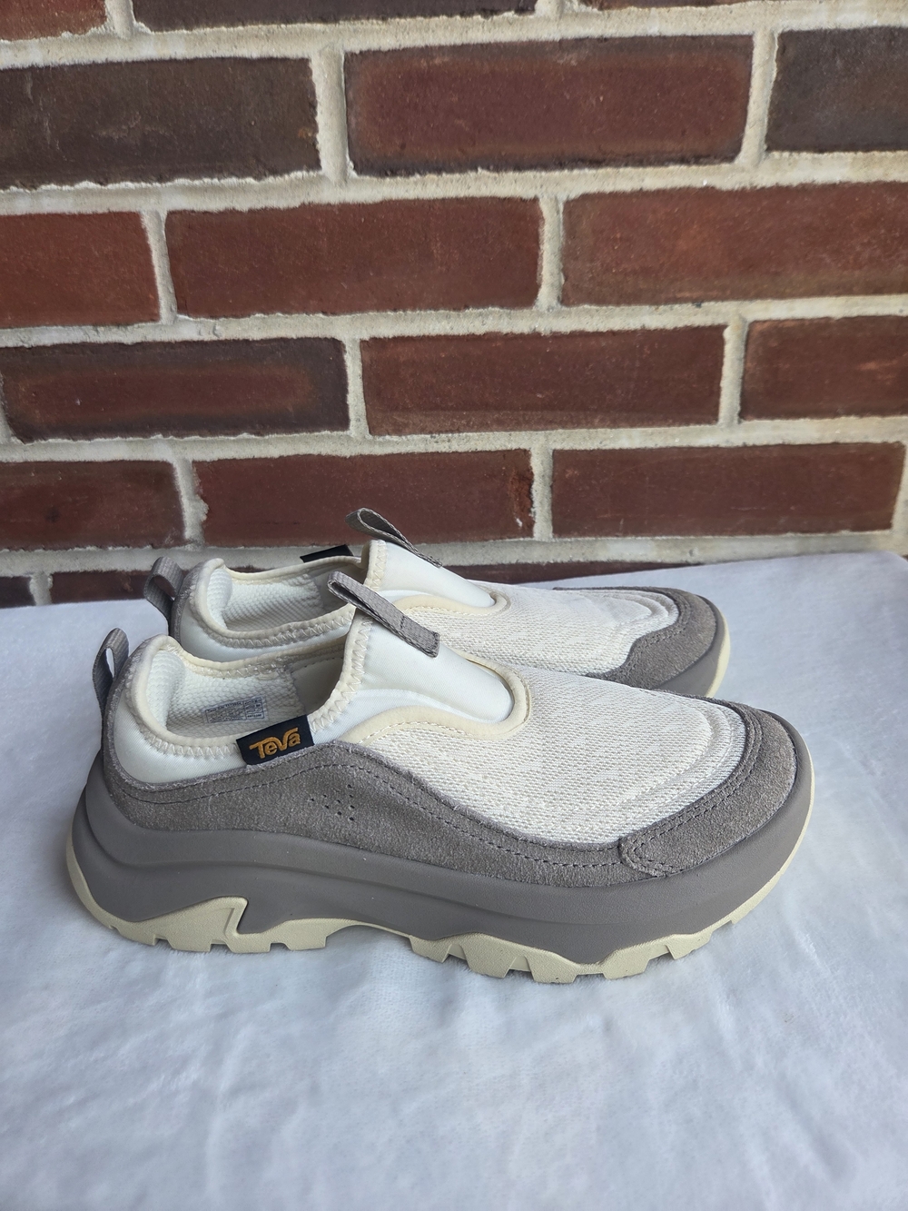 Teva Hurricane Daybreaker Slip-On Desert Taupe Suede Shoes Women's Size 7 - Picture 2 of 12